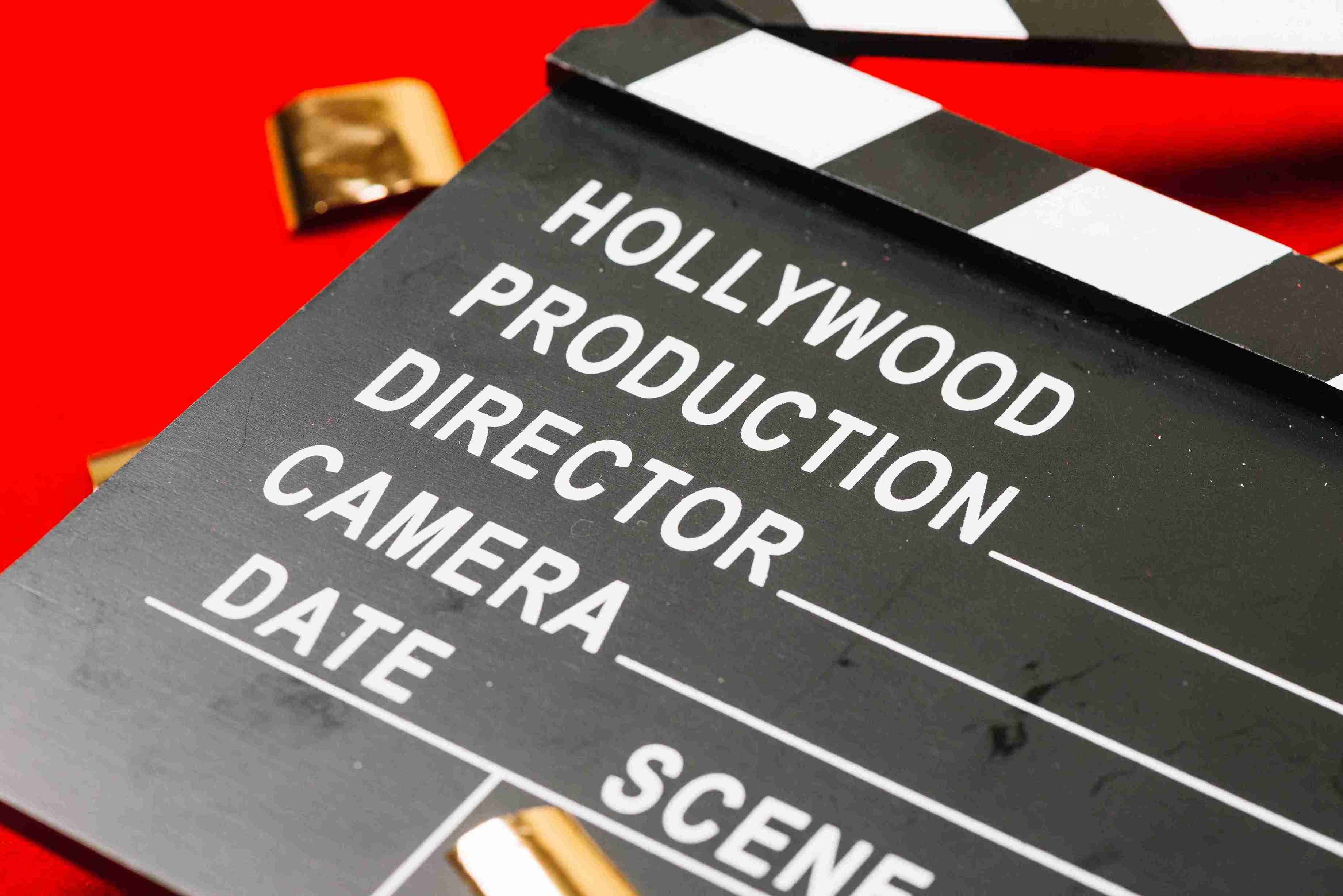 crop-hollywood-clapperboard_11zon