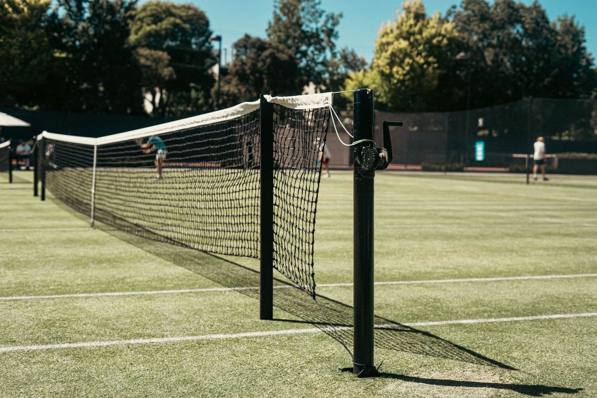 boulter-stuns-rybakina-queens-raducanu-advances