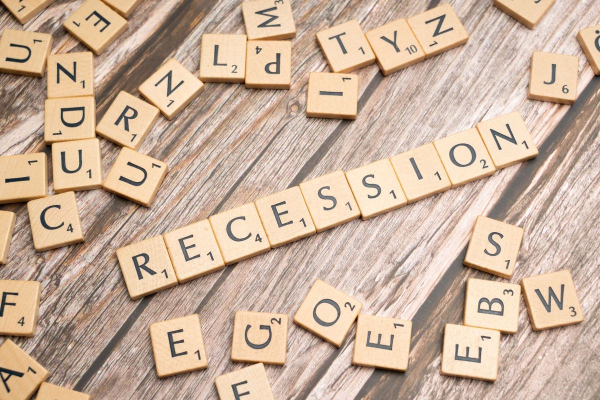 china-economic-growth-falls-sharply-misses-target