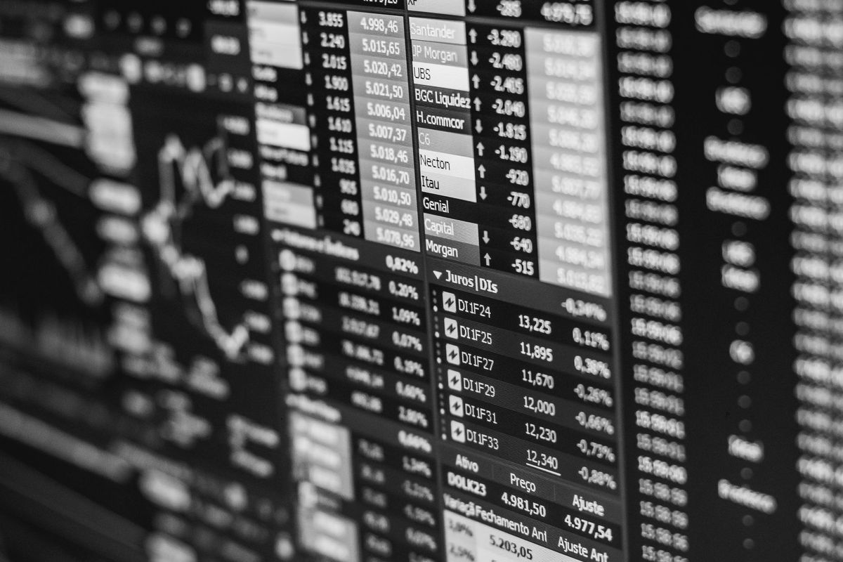 ftse-100-mixed-start-to-trading-amid-global-concerns