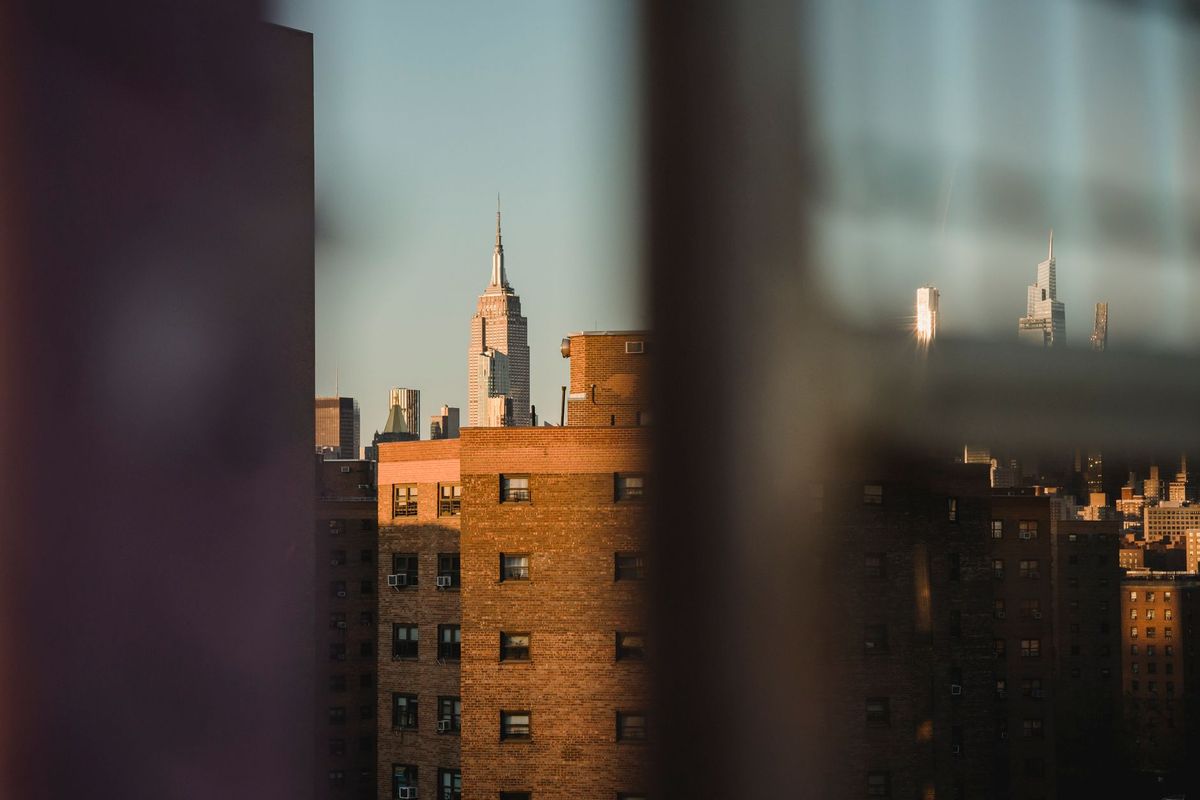two-scale-empire-state-building-nyc