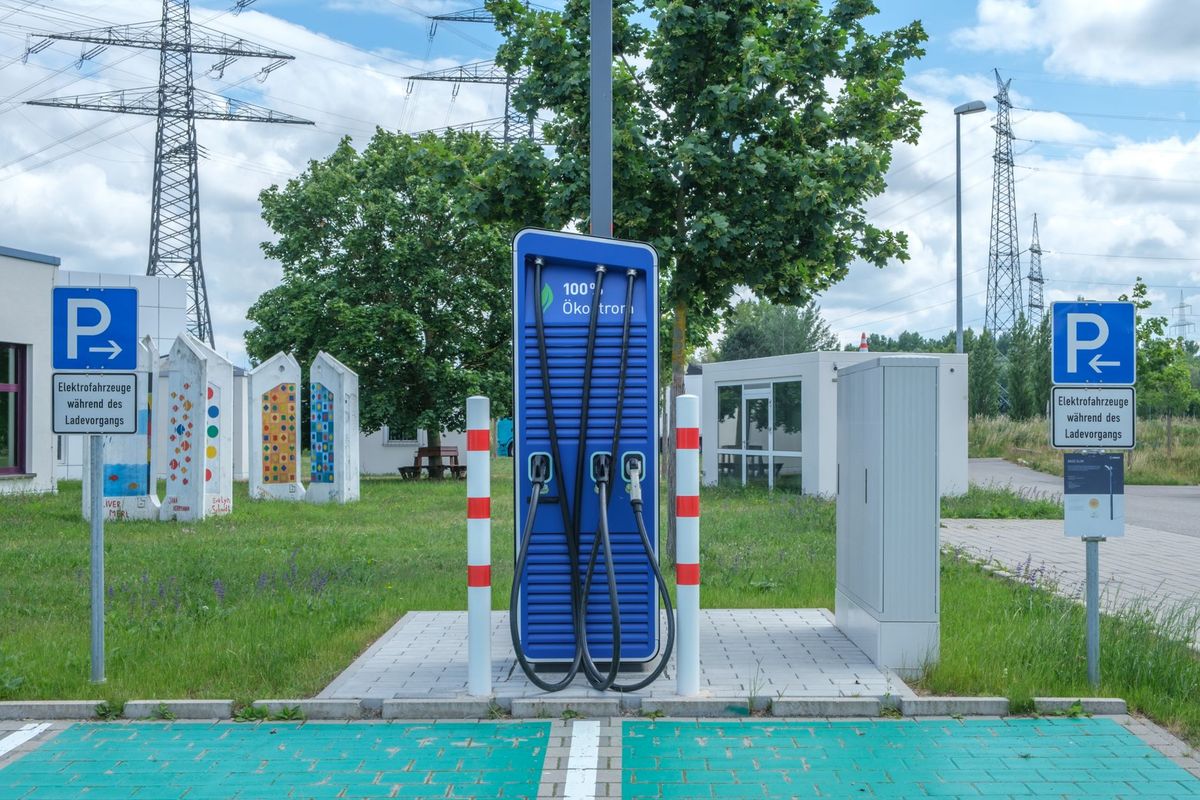 tesla-model-y-gains-vehicle-to-load-capability