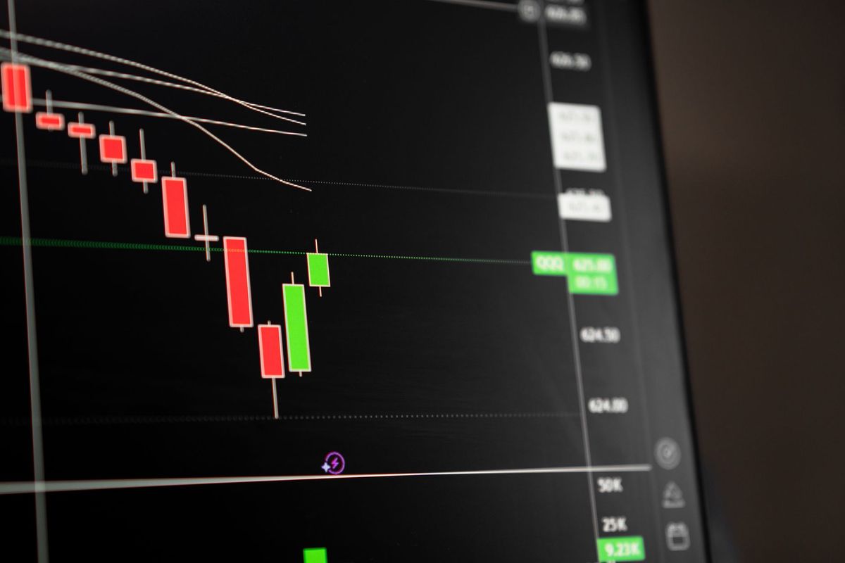dow-jones-tumbles-us-federal-reserve-hikes-interest-rates