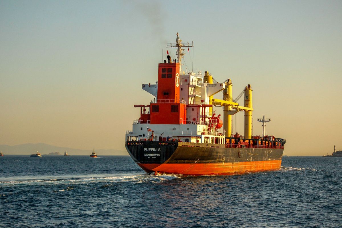 yemen-houthi-advance-threatens-global-shipping