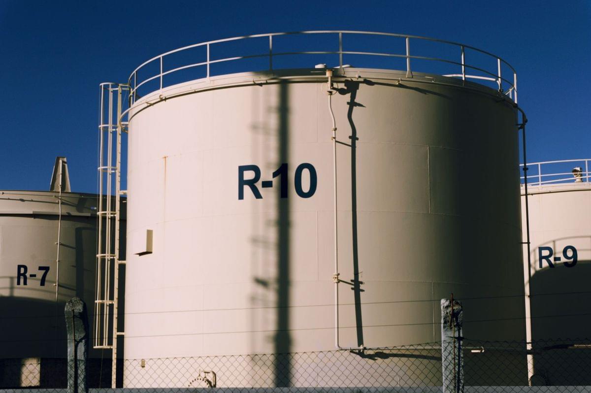 crimean-fuel-sales-halted-after-ukraine-strikes