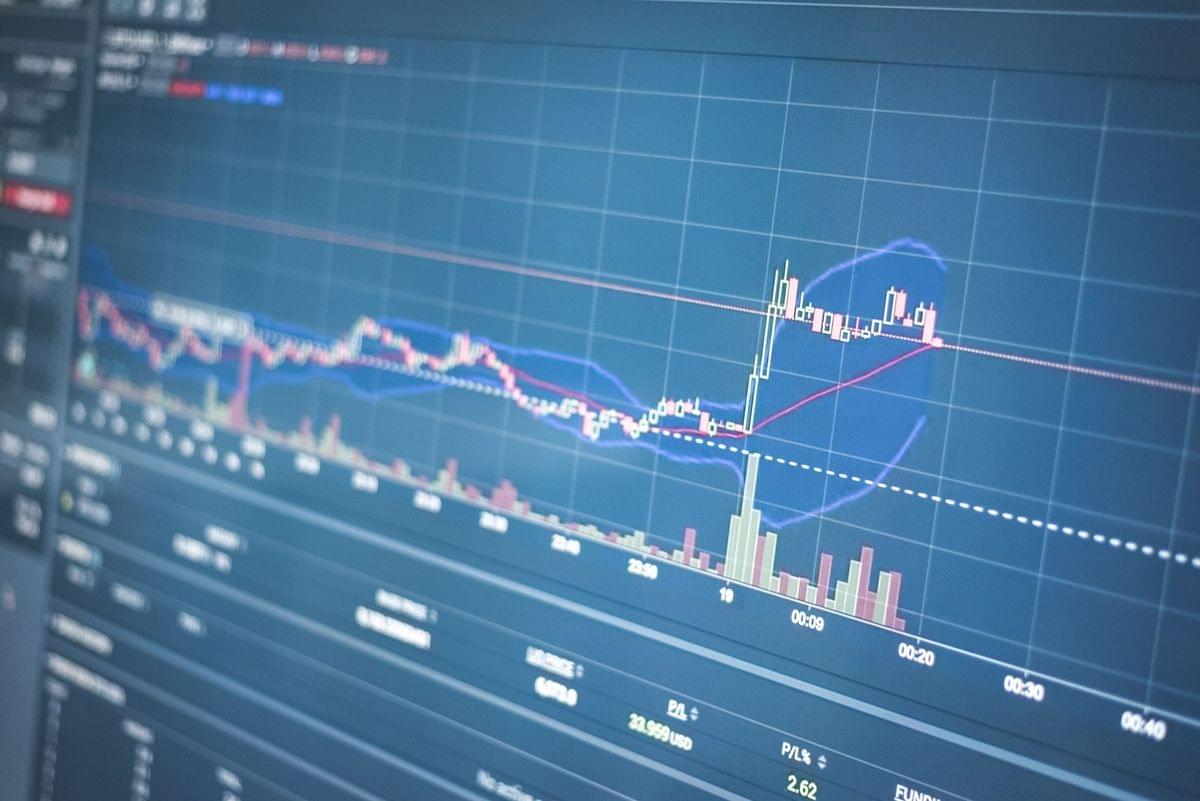 st-james-place-shares-slide-departure-reports