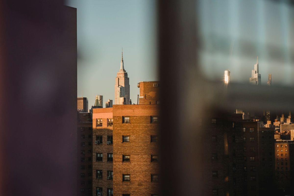 two-scale-empire-state-building-nyc